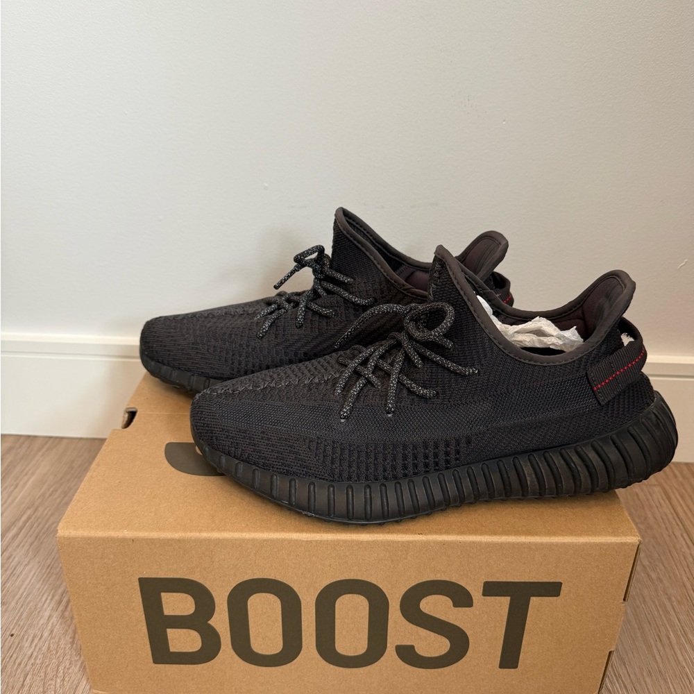 Adidas Yeezy Boost 350 V2 Black